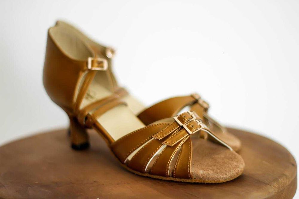 БЕЗКОШТОВНА ДОСТАВКА‼️Танцювальне бальне взуття для дівчинки, взуття