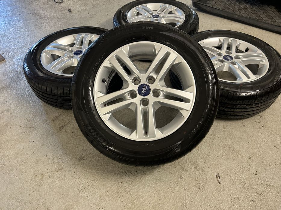 Kola ford s max galaxy mondeo