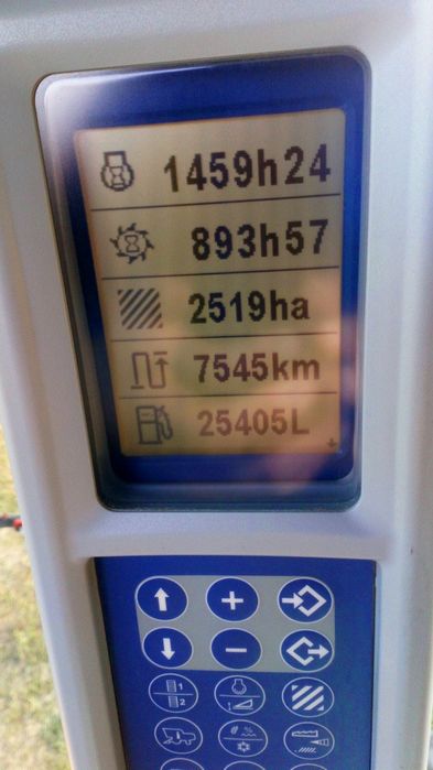 Комбайн New Holland TC5.90