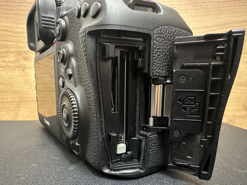 Canon 5d mark IV, пробіг 9%
