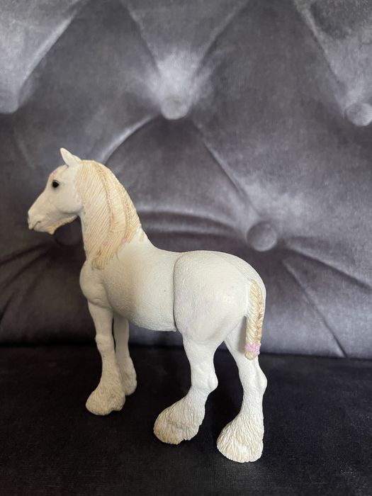 Продам фигурку лошади Schleich