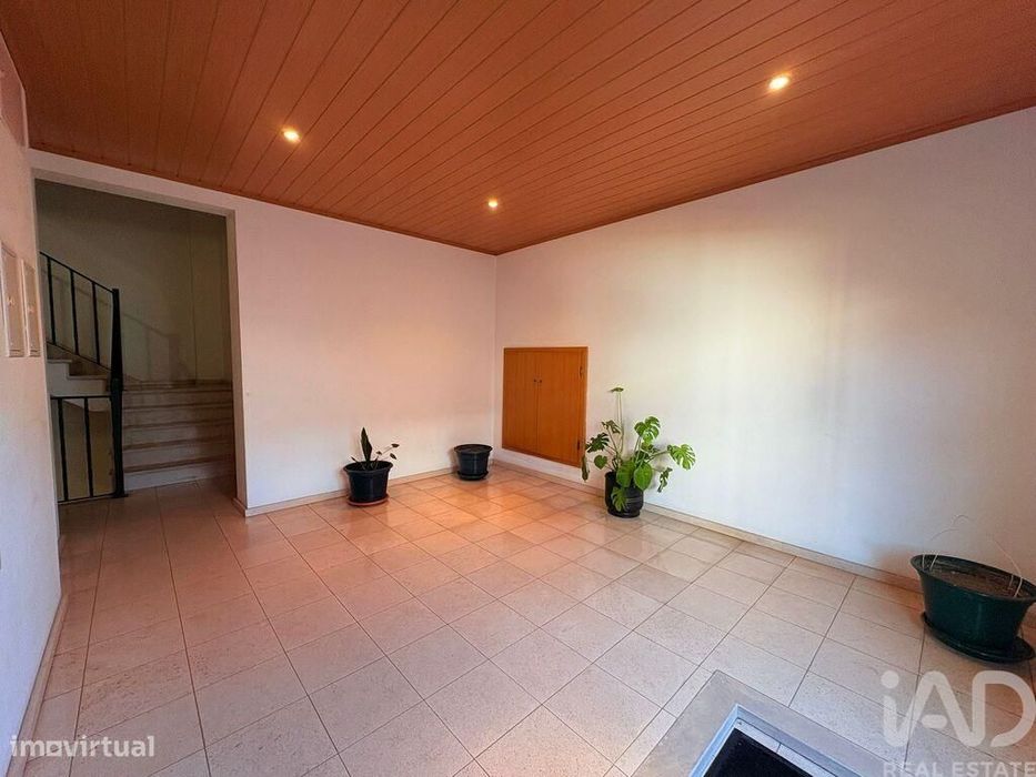 Apartamento T2 em Almeirim de 163,00 m2