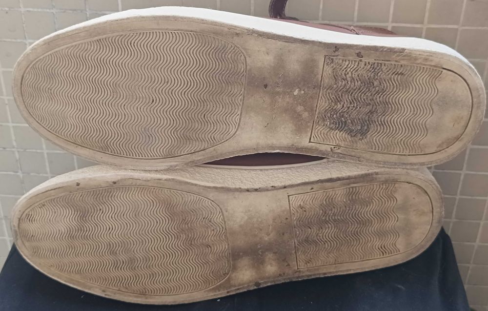 Sapatilhas de pele com fivela dupla da Zara