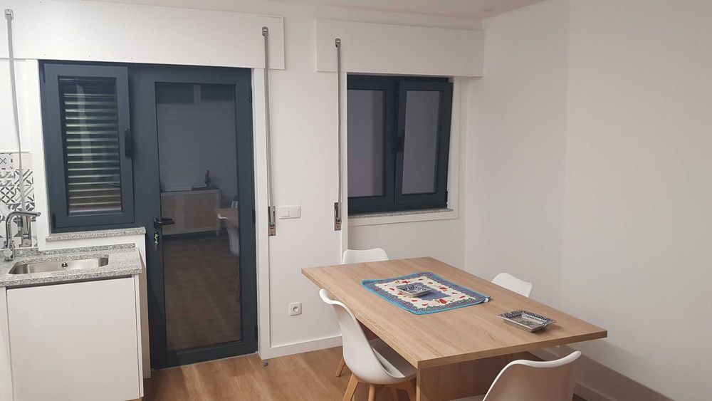 Aluga-se apartamento