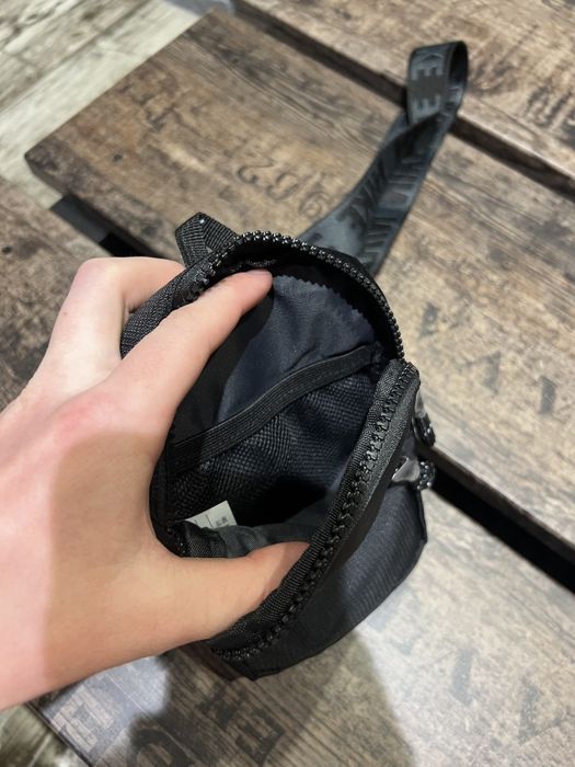 Сумка сумочка месенджер nike mini bag барсетка найк маленька міні чорн