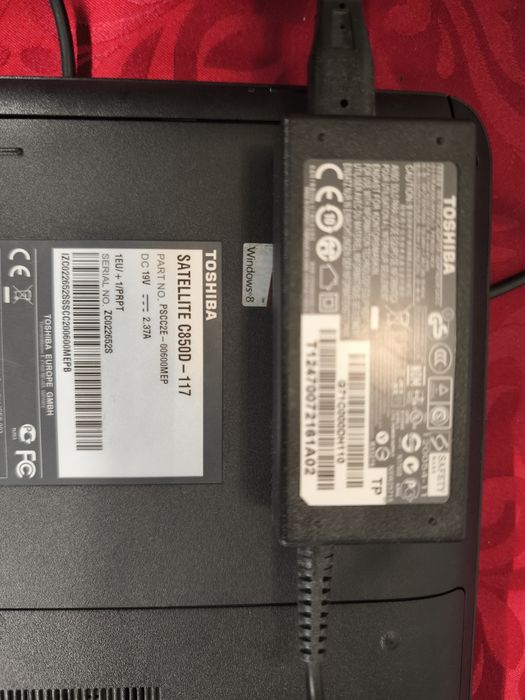 Computador portátil PC Toshiba Satellite C850D-117 em muito bom estado