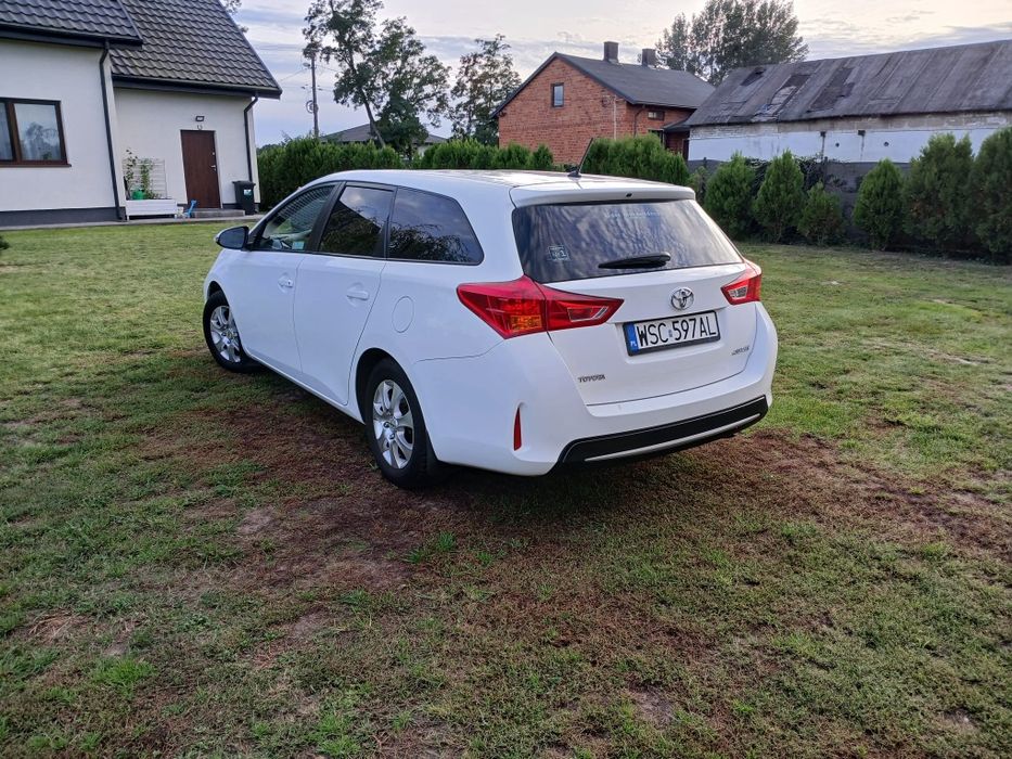 Toyota Auris 1.4 D4D kombi Polski salon bezwypadkowa