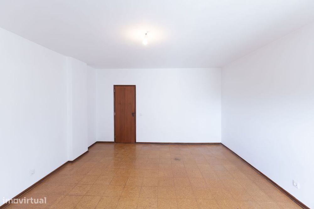 Apartamento T4 com Vista Deslumbrante para o Rio – Setúbal