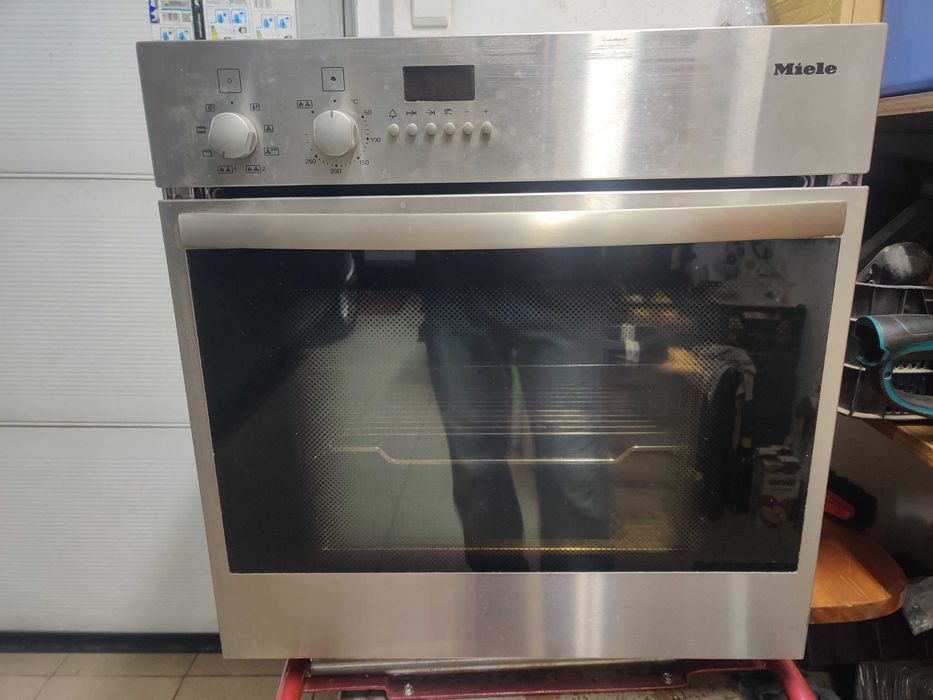piekarnik miele h330-1bp 230V