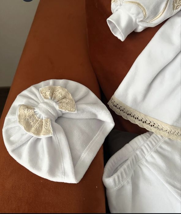 Одяг для хрещення дівчинки