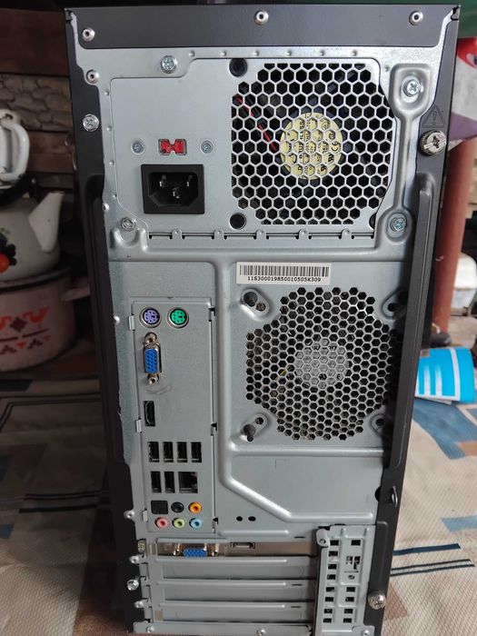 Персональный компьтер LENOVO +монитор,мышка,клавиатура