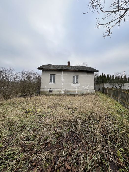 Продається будинок  неподалік Івано-Франківська  в с.Добровляни за ціною земельної ділянки