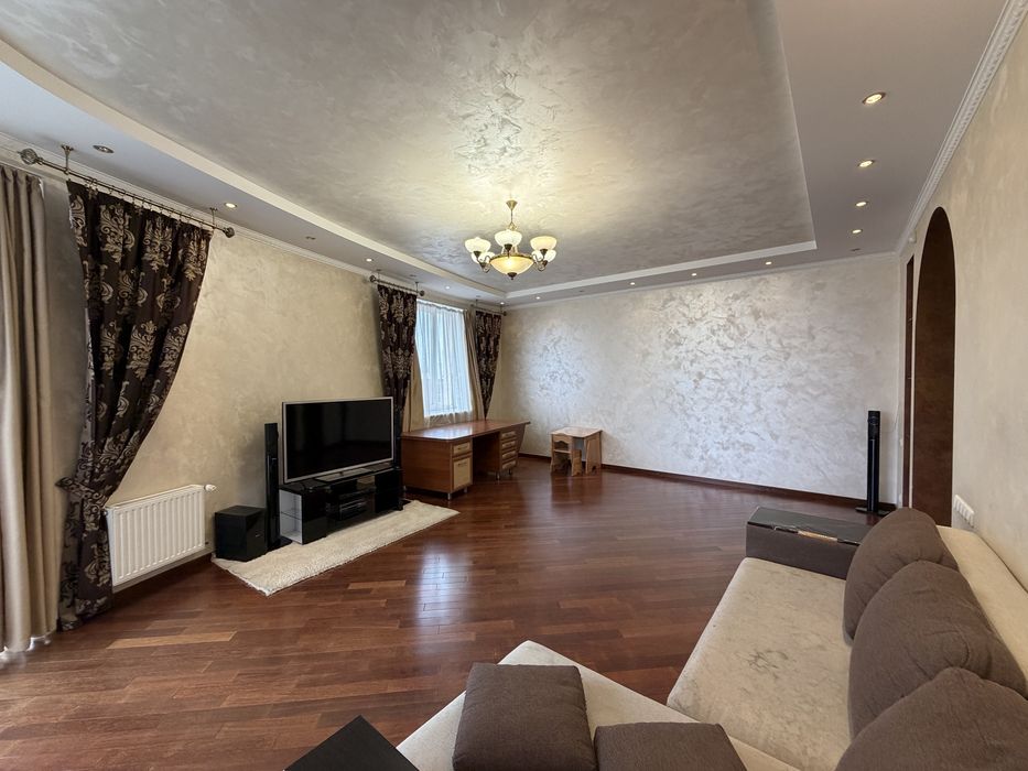 Оренда просторої 3-кімнатної квартири в Новобудові на пр. Чорновола 67