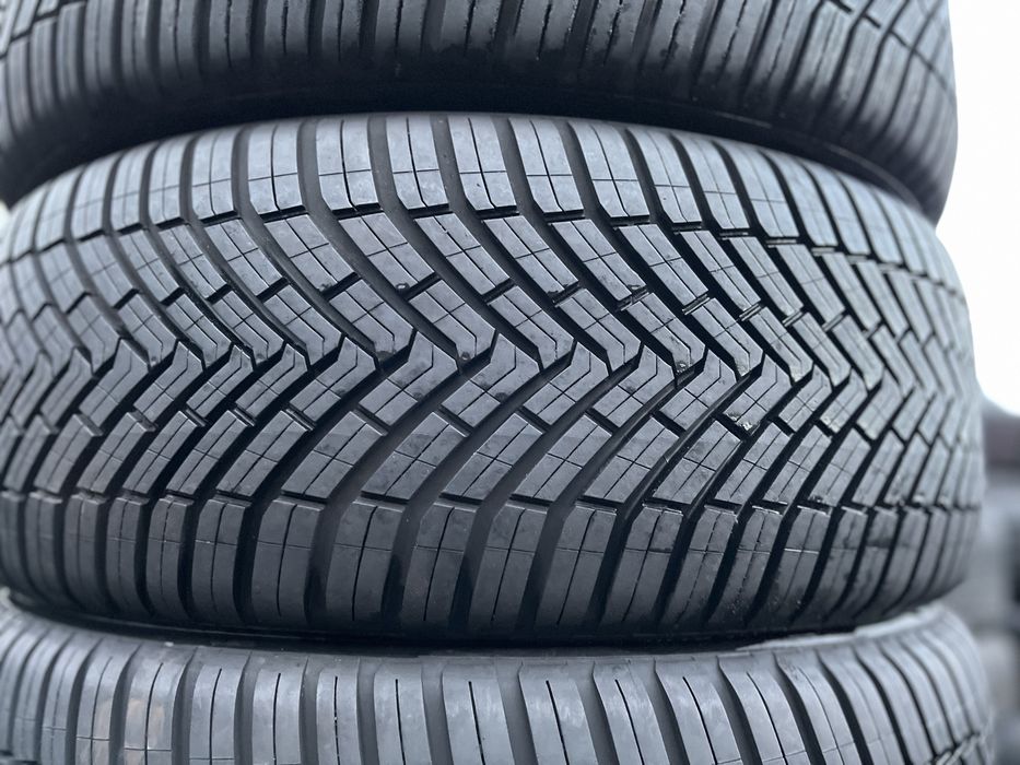 235 45 R20 (All Season) Continental AllSeasonContact
