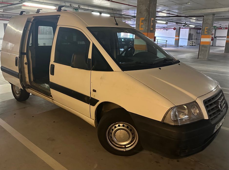 Fiat Scudo 3 lugares com revisão completa inspeção até 2027
