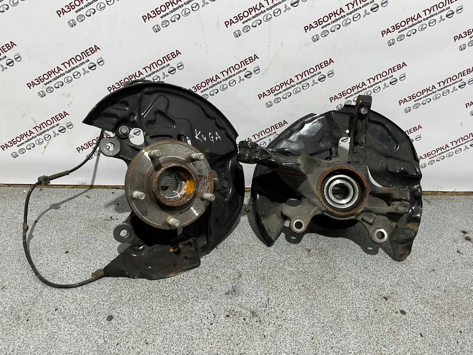 Поворотный кулак в сборе правый левый Ford Kuga 2021-