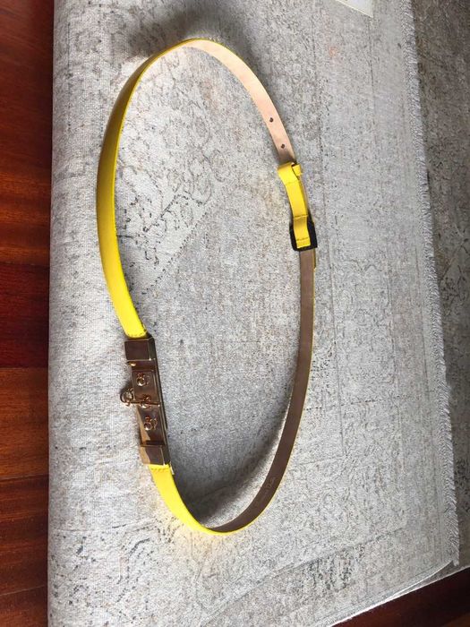 cinto amarelo em pele genuina  MASSIMO DUTTI  103cm total