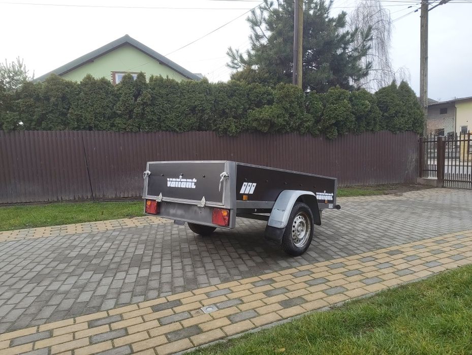 Przyczepka samochodowa Variant  po odnowieniu