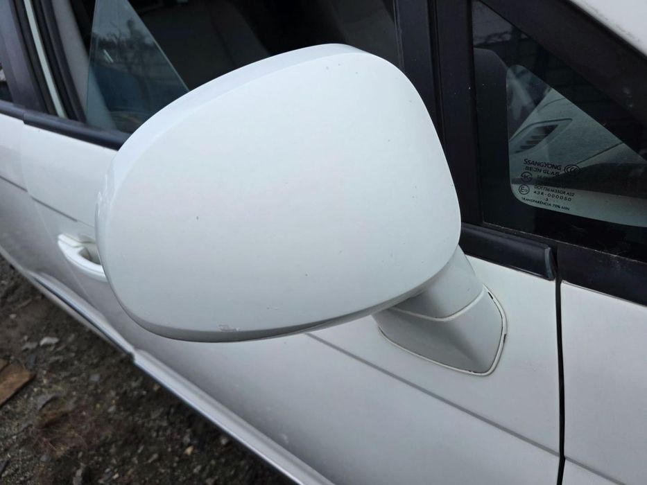 Retrovisor Direito Ssangyong Rodius