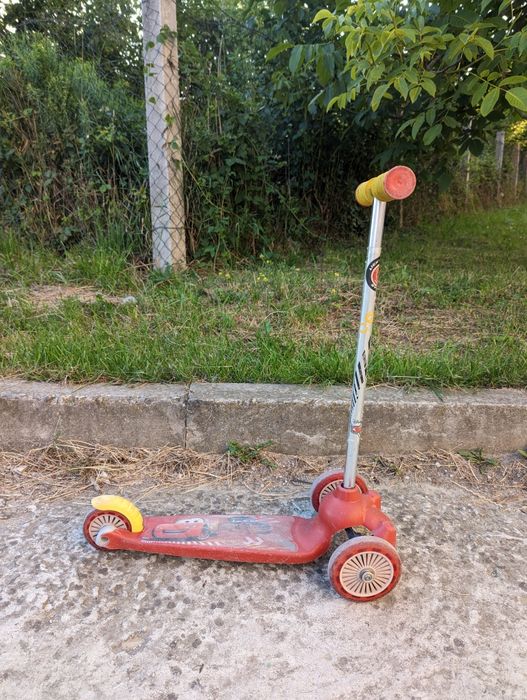 Дитячий самокат Блискавка Маквін червоний для хлопчиків 2-5 років