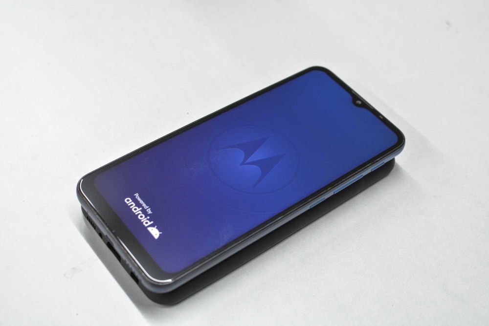 Telefon Motorola Moto E7 Plus Niebieski