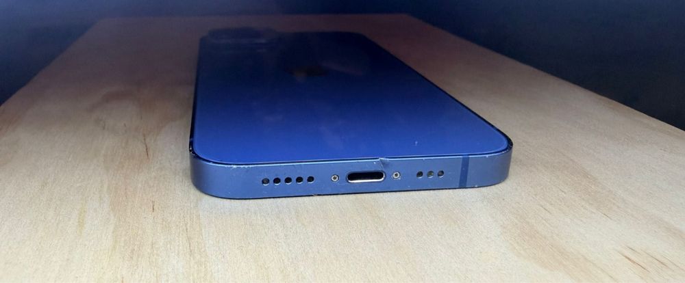 iPhone 13 - 128GB - Cor Azul  Estado: Usado, em ótimo estado!