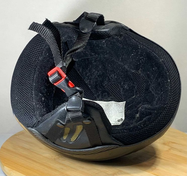 Kask Narciarski Uvex 55 Cm Czarny – Solidny, Regulowany