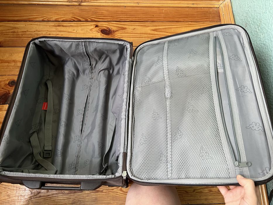 Коричнева валіза Kappa 62см середня