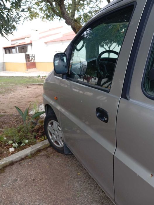 Hyundai h1 2004 um único dono