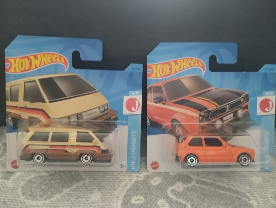 Hot Wheels машинки.