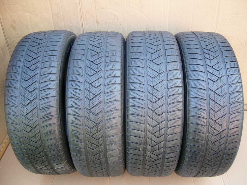 komplet Pirelli Scorpion Winter 235/60 R18 103H M0