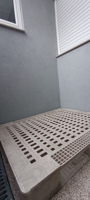 Palete de plástico resistente