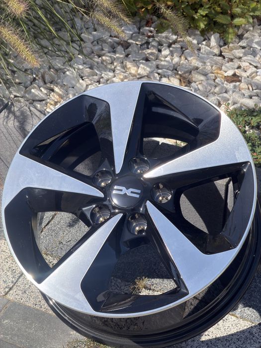 5x114.3 16 Dacia Duster Nowe Felgi Bi-Color