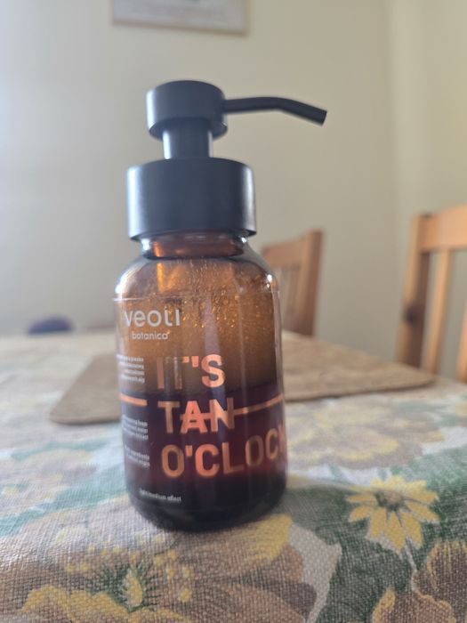 Veoli Botanica It's Tan O'Clock, pianka brązująca 
Zostało ok 50%