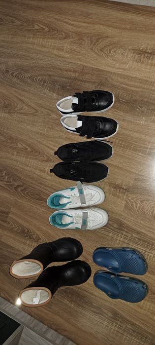 Сороконожки,бутсы,кросовки,сапожки