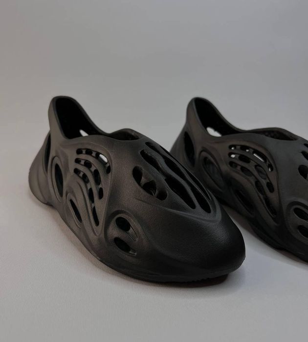 Летние Кроксы Adidas Yeezy Foam Runner: 400 грн. - Сабо Кременчук на Olx
