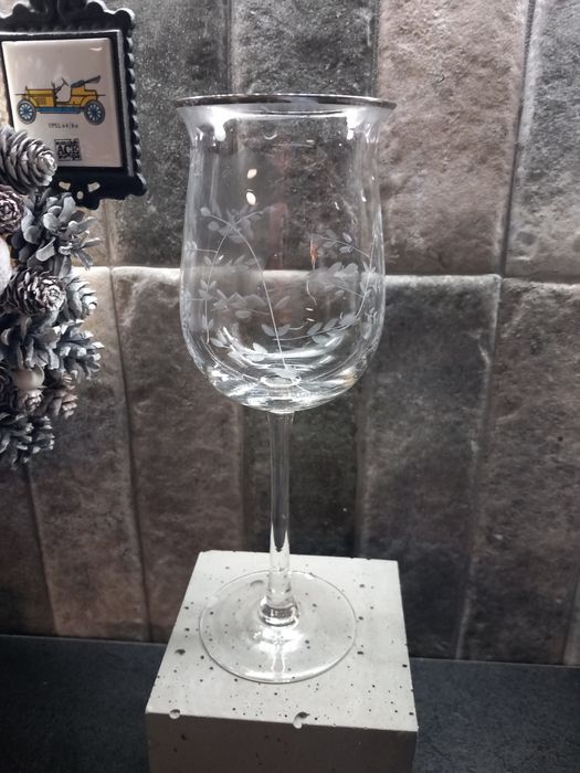 Stare kieliszki grawerowane 3 sztuki