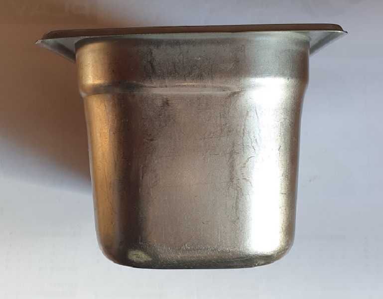Pojemnik do gastronomii