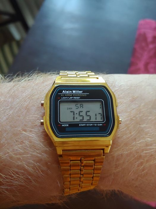 Zegarek ekektroniczny vintage