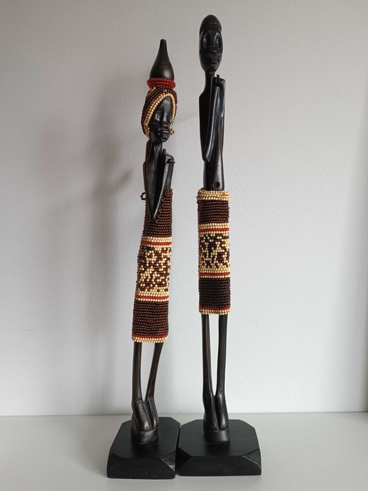 Peça Decorativa - Casal em pau preto