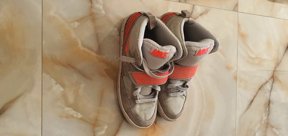 Buty sportowe Nike 44, 9