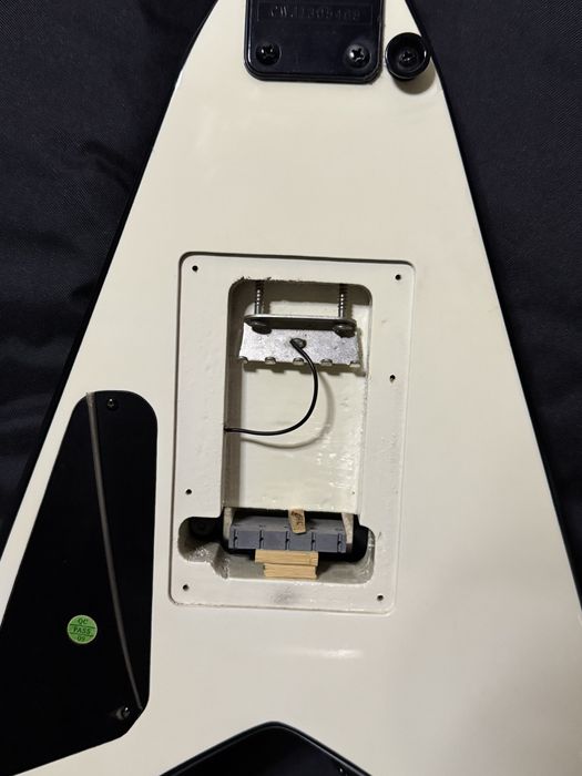 Gitara Jackson JS32 King V White