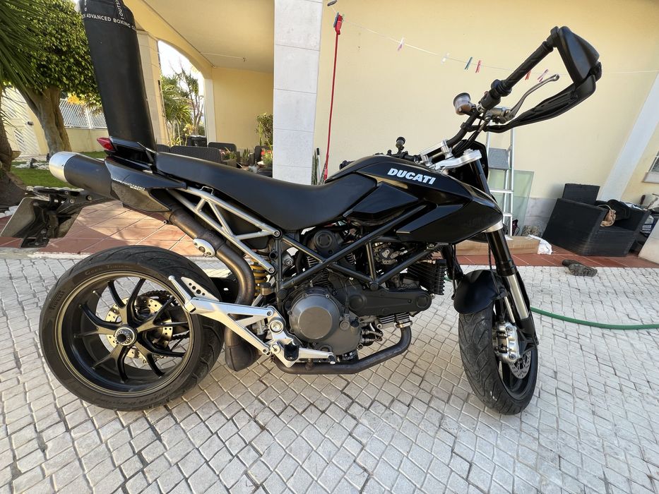 Ducati hypermotard 1100