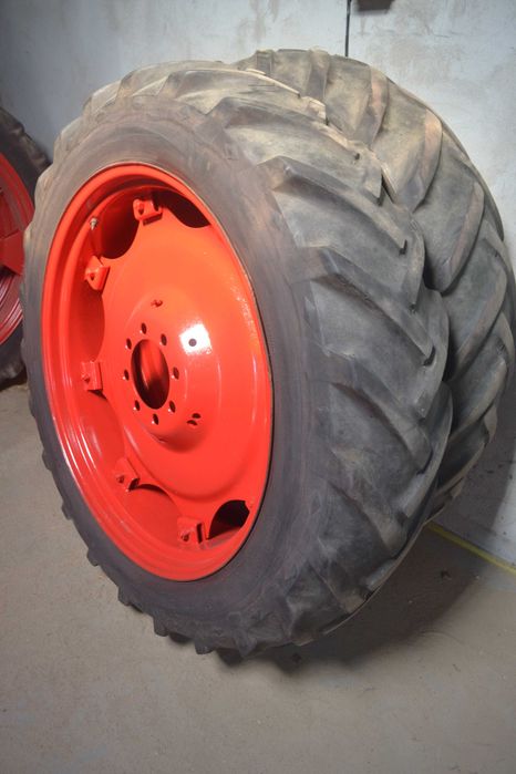 Koła wąskie międzyrzędowe 12,4 R36 Ursus Zetor