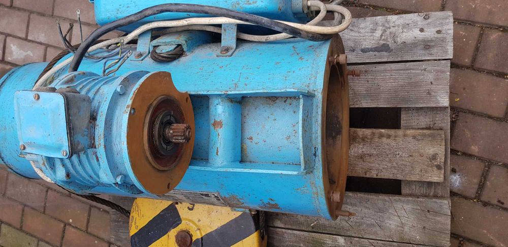 Nie kompletny wciągnik elektryczny Balkancar 3,2 t na części