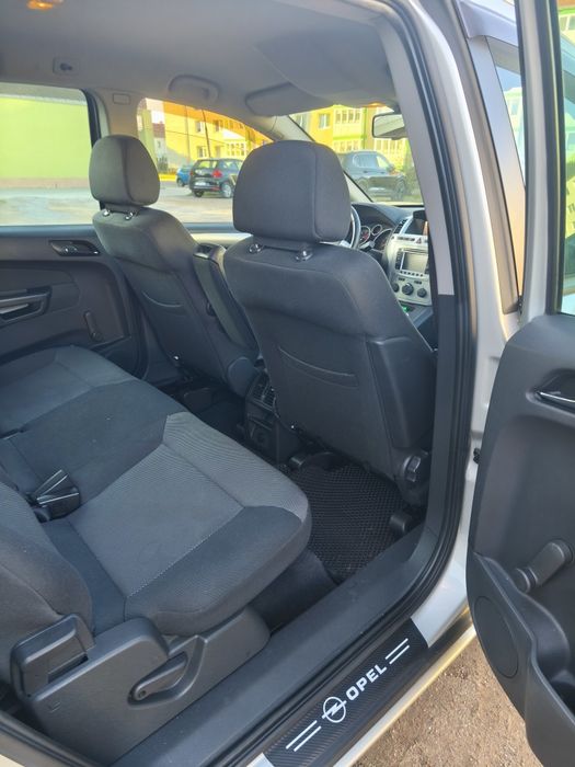 Продам Opel Zafira