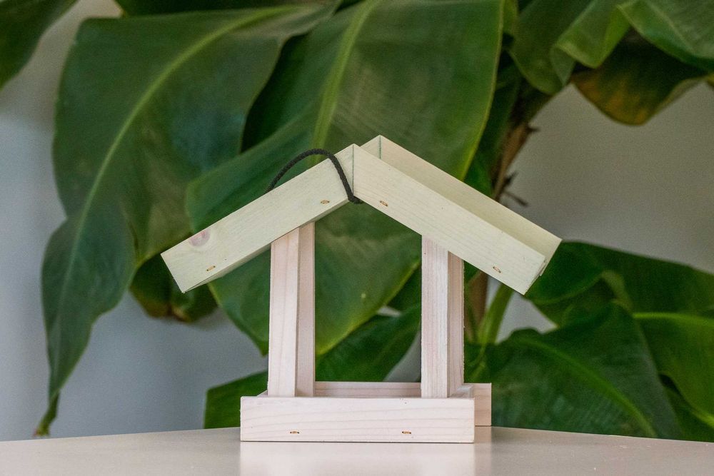 Karmnik Budka Karmniczek Lili