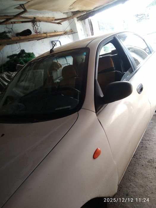 Пропоную до продажу легковий автомобіль.