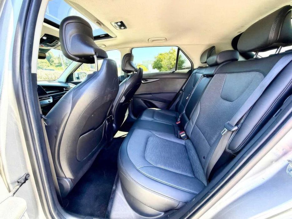 Kia Niro Ex      2023