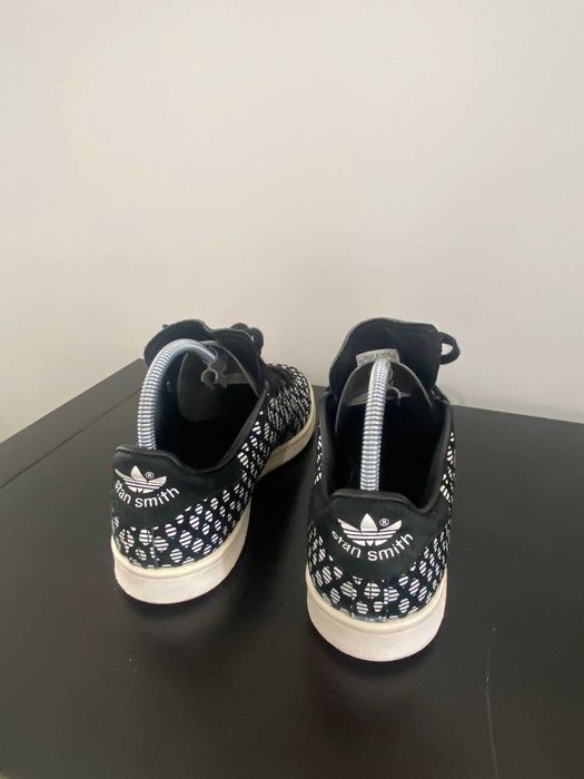 sapatilhas stan smith pretas e brancas